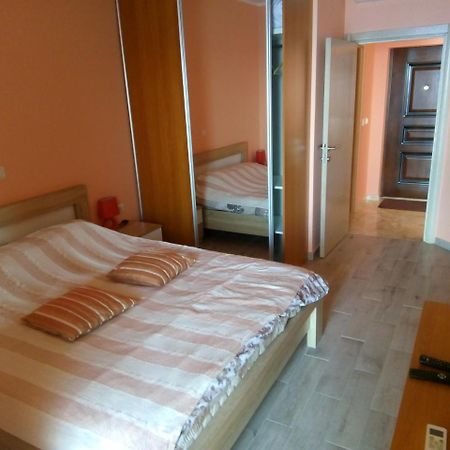 Apartment Sea Space Добра вода Екстериор снимка