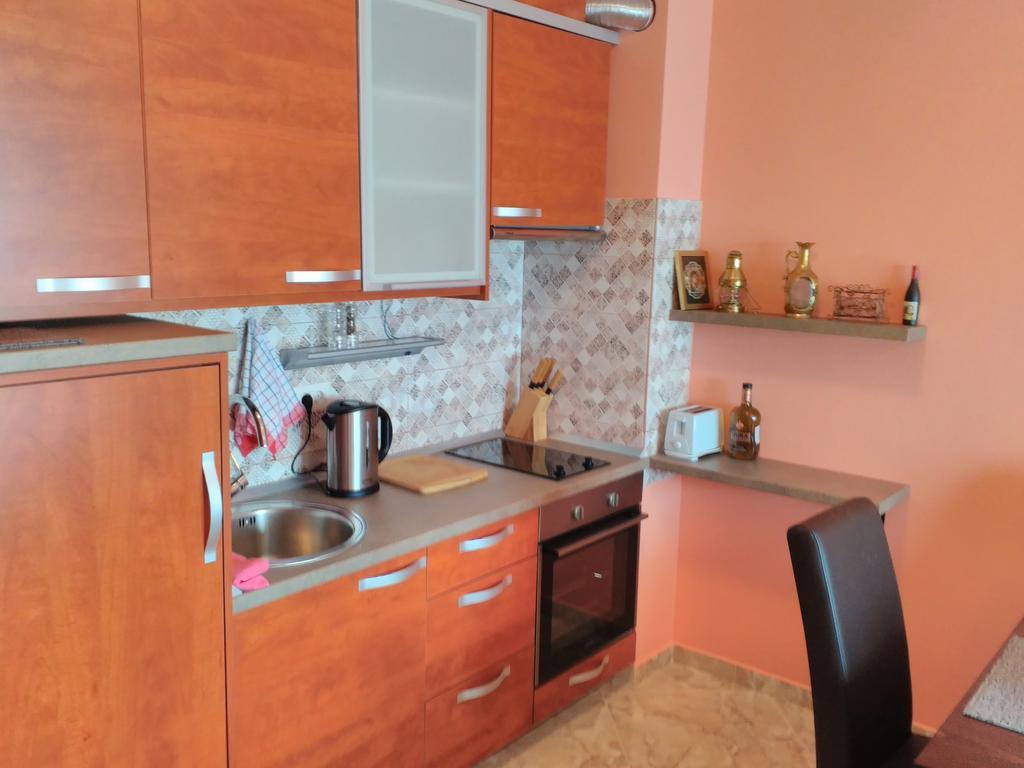 Apartment Sea Space Добра вода Екстериор снимка