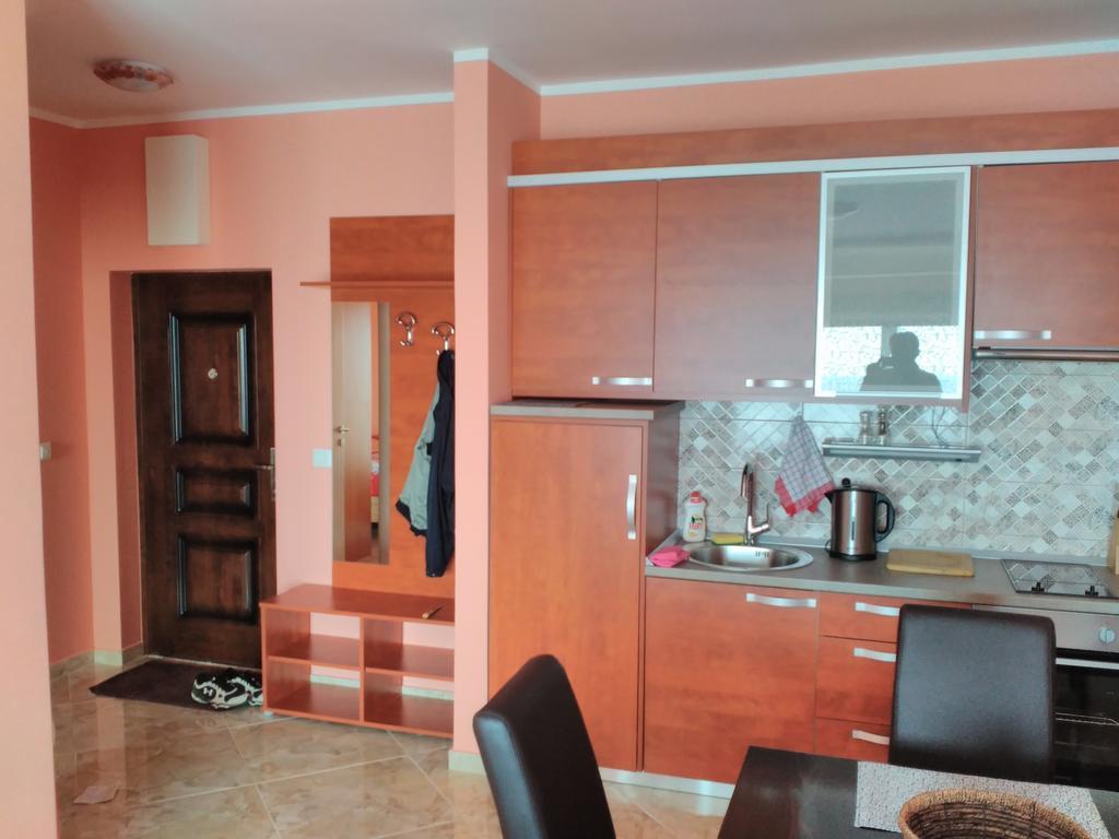 Apartment Sea Space Добра вода Екстериор снимка