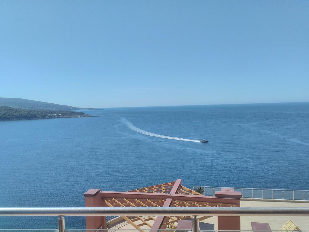 Apartment Sea Space Добра вода Екстериор снимка